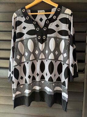 JM Collection 2X Black Grey Tunic 3/4 Sleeves Silver Rivets at Neckline